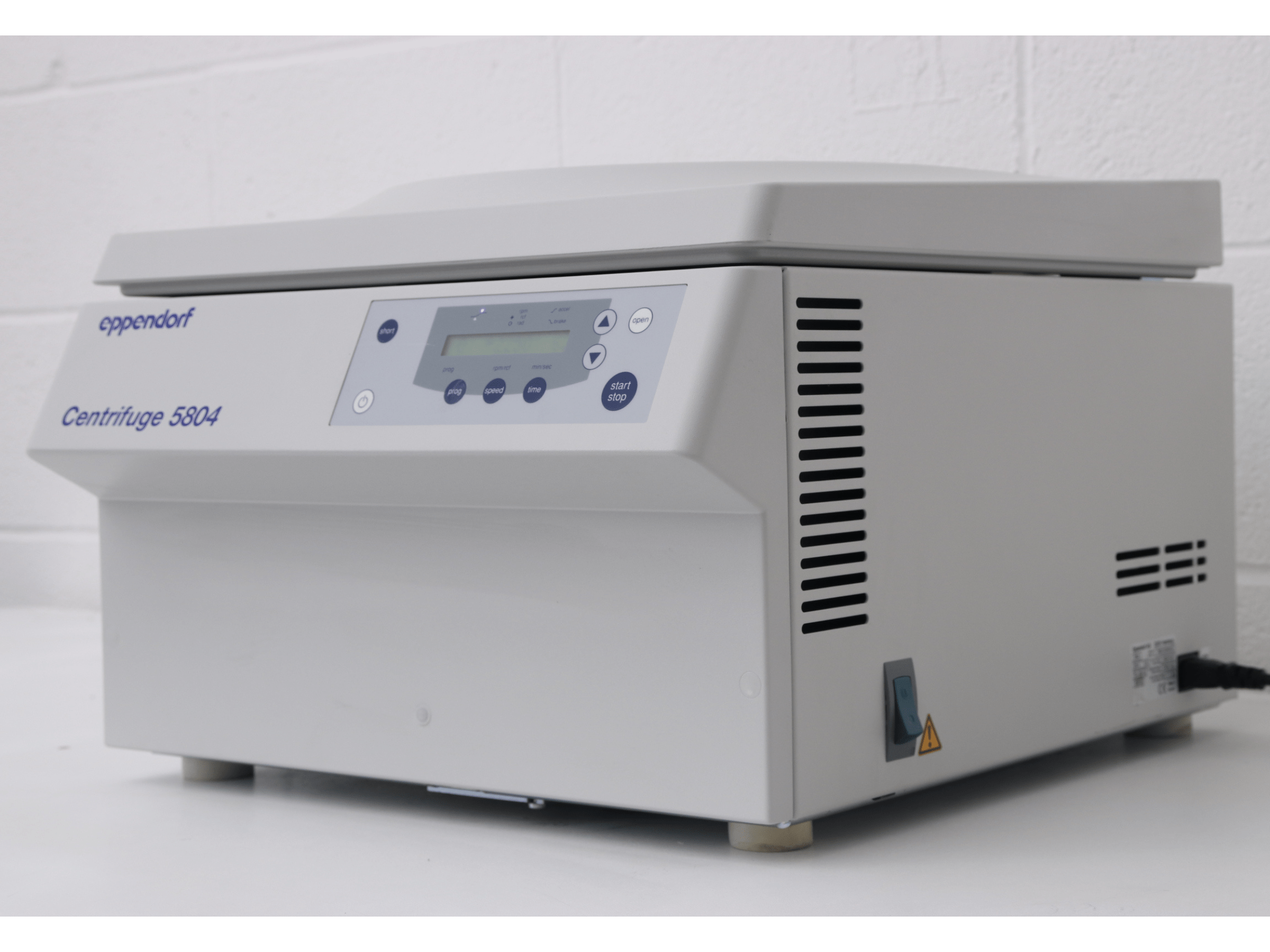 Eppendorf Centrifuge 5804 Richmond Scientific 欧宝娱乐app官方登录